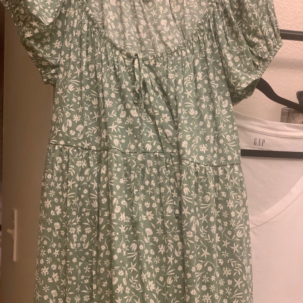 Universal thread medium dress